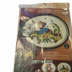 Vintage PARAGON Vintage Stitchery Kit with Multicolor Threads New from 1976